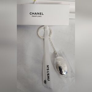 New CHANEL Key Ring Charm N°5 L’EAU Limited Edition Novelty Bottle Silver Gift